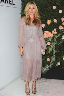 Cat Deeley feet photo thumbnail