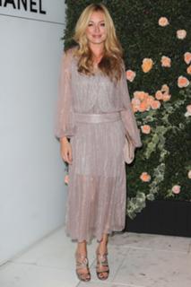 Cat Deeley feet photo thumbnail