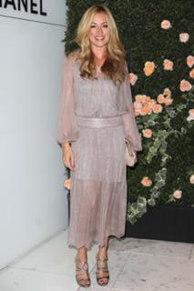 Cat Deeley feet photo thumbnail