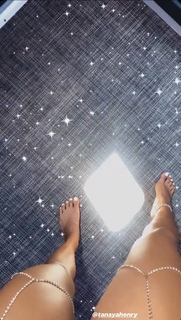 Karrueche Tran feet photo thumbnail