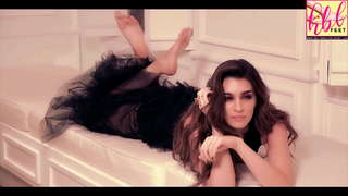 Kriti Sanon feet photo thumbnail