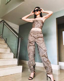Camila Queiroz feet photo thumbnail