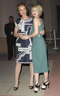 Drew Barrymore feet photo thumbnail