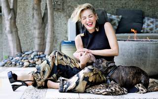 Sharon Stone feet photo thumbnail