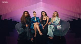 Perrie Edwards feet photo thumbnail