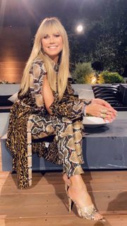 Heidi Klum feet photo thumbnail