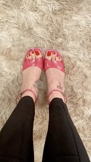 Jaqueline Mello feet photo thumbnail