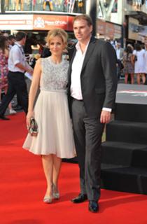 Gillian Anderson feet photo thumbnail
