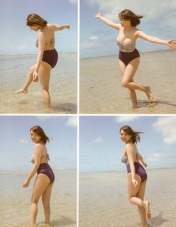 Ai Shinozaki feet photo thumbnail