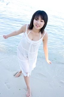 Ai Shinozaki feet photo thumbnail