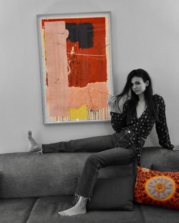Victoria Justice feet photo thumbnail