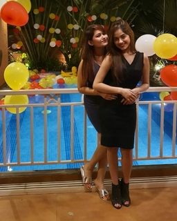 Jannat Zubair Rahmani feet photo thumbnail
