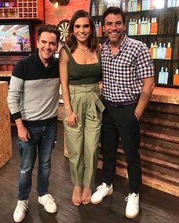 Tania Rincón feet photo thumbnail