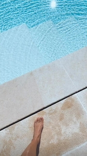 Belén Rodríguez feet photo thumbnail