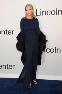Uma Thurman feet photo thumbnail