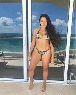 Angela Simmons feet photo thumbnail
