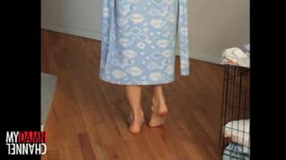 Grace Helbig feet photo thumbnail