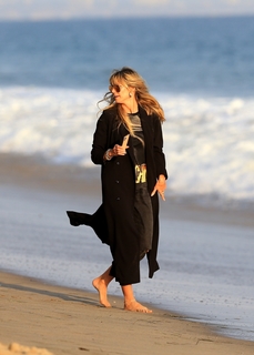 Heidi Klum feet photo thumbnail