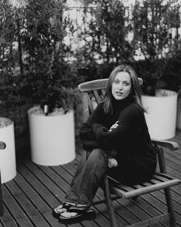 Gillian Anderson feet photo thumbnail