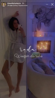 Klaudia Halejcio feet photo thumbnail