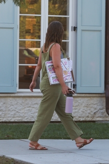Leighton Meester feet photo thumbnail