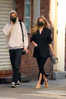 Elsa Hosk feet photo thumbnail