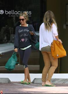 Ashley Tisdale feet photo thumbnail