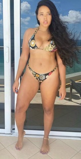 Angela Simmons feet photo thumbnail