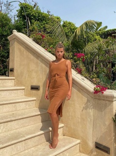 Sofia Richie feet photo thumbnail