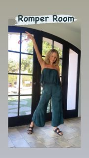Julie Benz feet photo thumbnail