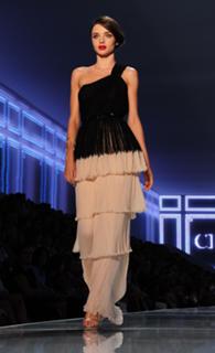 Miranda Kerr feet photo thumbnail