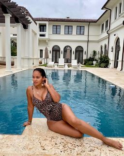 Evelyn Lozada feet photo thumbnail