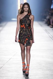 Taylor Hill feet photo thumbnail