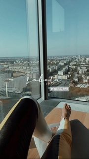 Klaudia Halejcio feet photo thumbnail