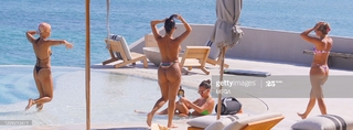 Sofia Richie feet photo thumbnail