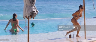 Sofia Richie feet photo thumbnail