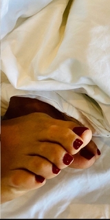 Kate Walsh feet photo thumbnail