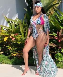 La La Anthony feet photo thumbnail