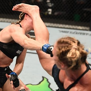 Holly Holm feet photo thumbnail