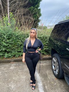 Queen Naija feet photo thumbnail