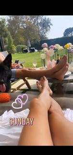 Brooke Burke feet photo thumbnail