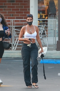 Nicole Murphy feet photo thumbnail