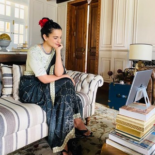 Kangana Ranaut feet photo thumbnail