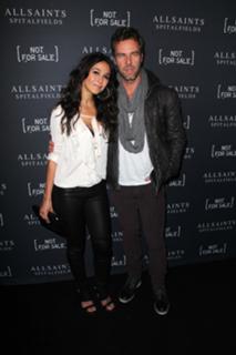Emmanuelle Chriqui feet photo thumbnail