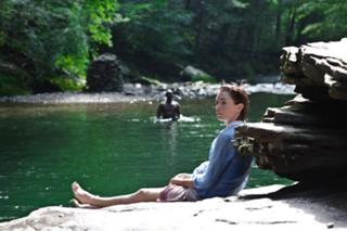 Julianne Nicholson feet photo 5