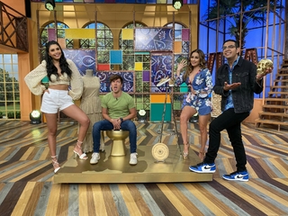 Cynthia Rodríguez feet photo thumbnail
