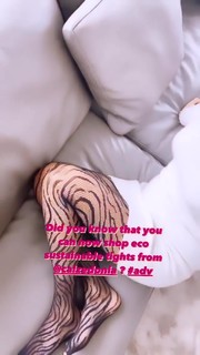 Chiara Ferragni feet photo thumbnail