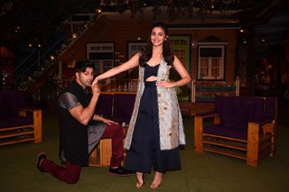 Alia Bhatt feet photo thumbnail
