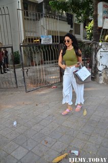 Kiara Advani feet photo thumbnail