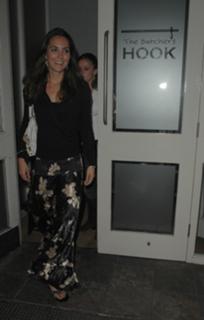 Catherine Princess of Wales feet photo thumbnail